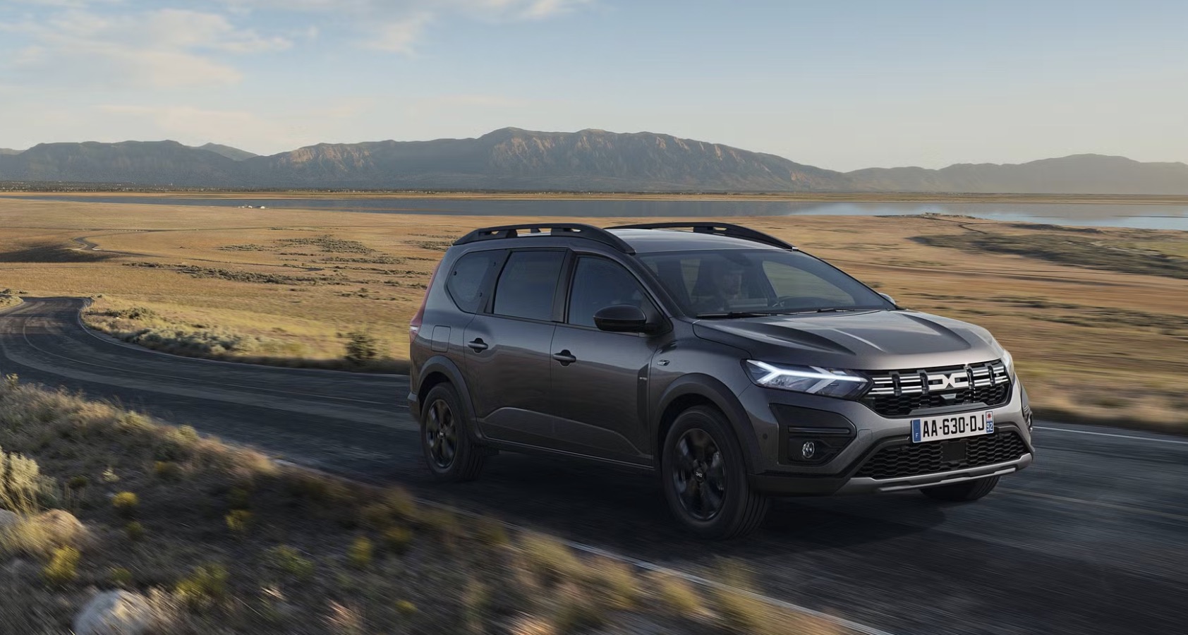 The Dacia Jogger comes to Denmark as a hybrid